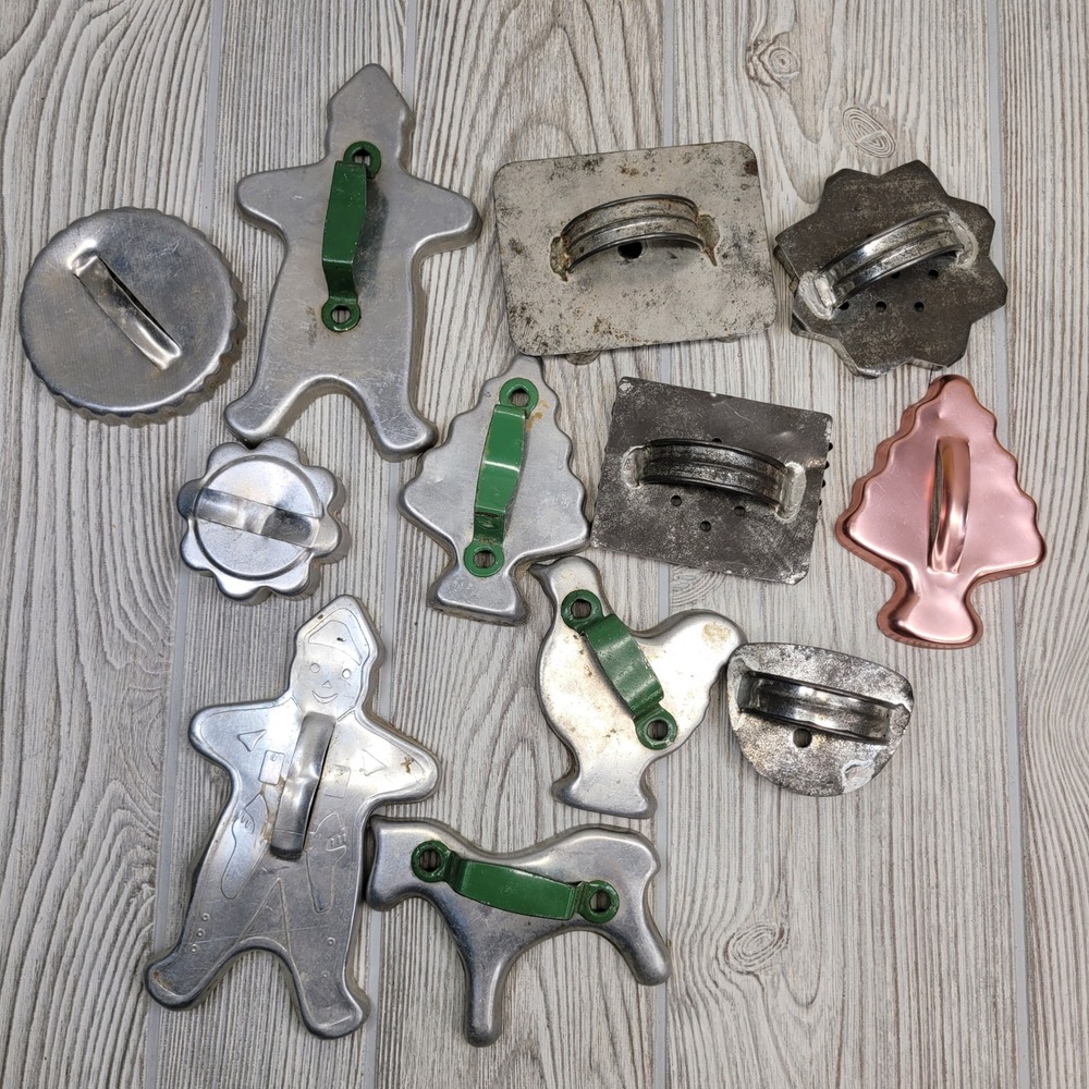 Lot of 12 Metal Cookie Cutter‎ Gingerbread Man Christmas Tree Horse Chicken Vtg